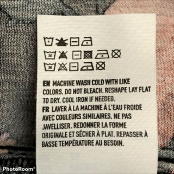 American Eagle Floral Deep V-Neck Top - Picture 6 of 6